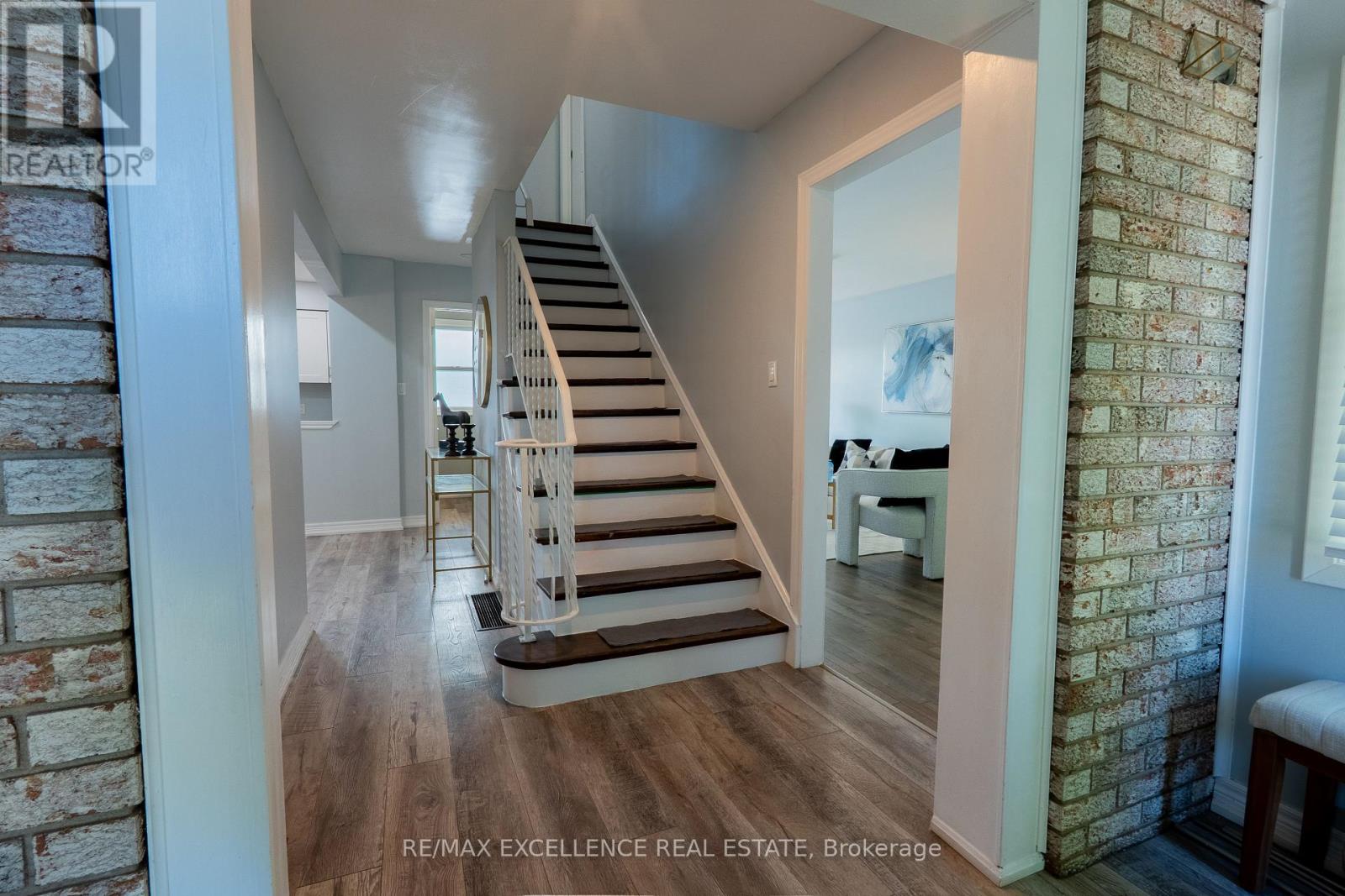 27 WADSWORTH DRIVE