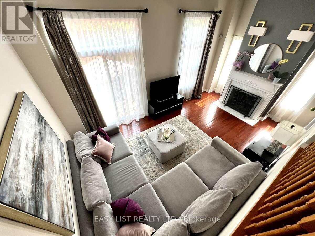 74 - 95 WELDRICK ROAD E