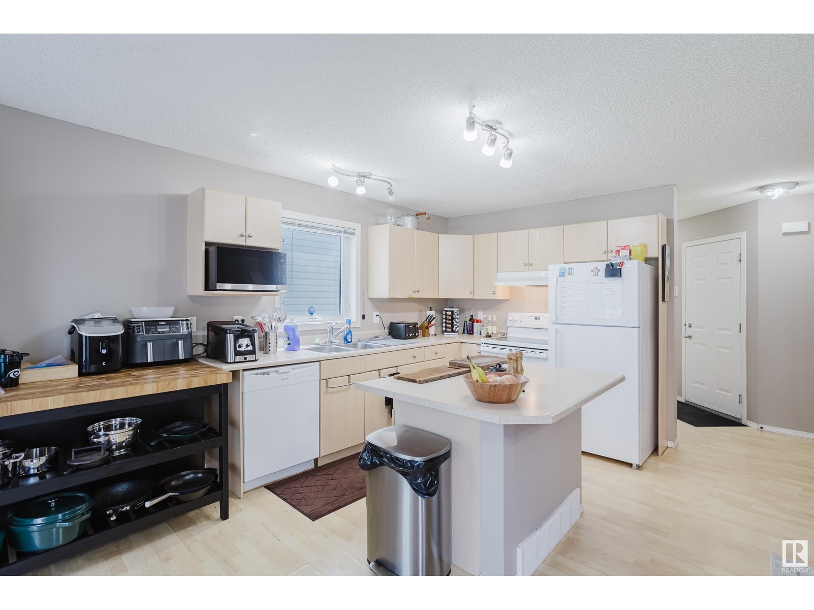 #22 287 MACEWAN RD SW