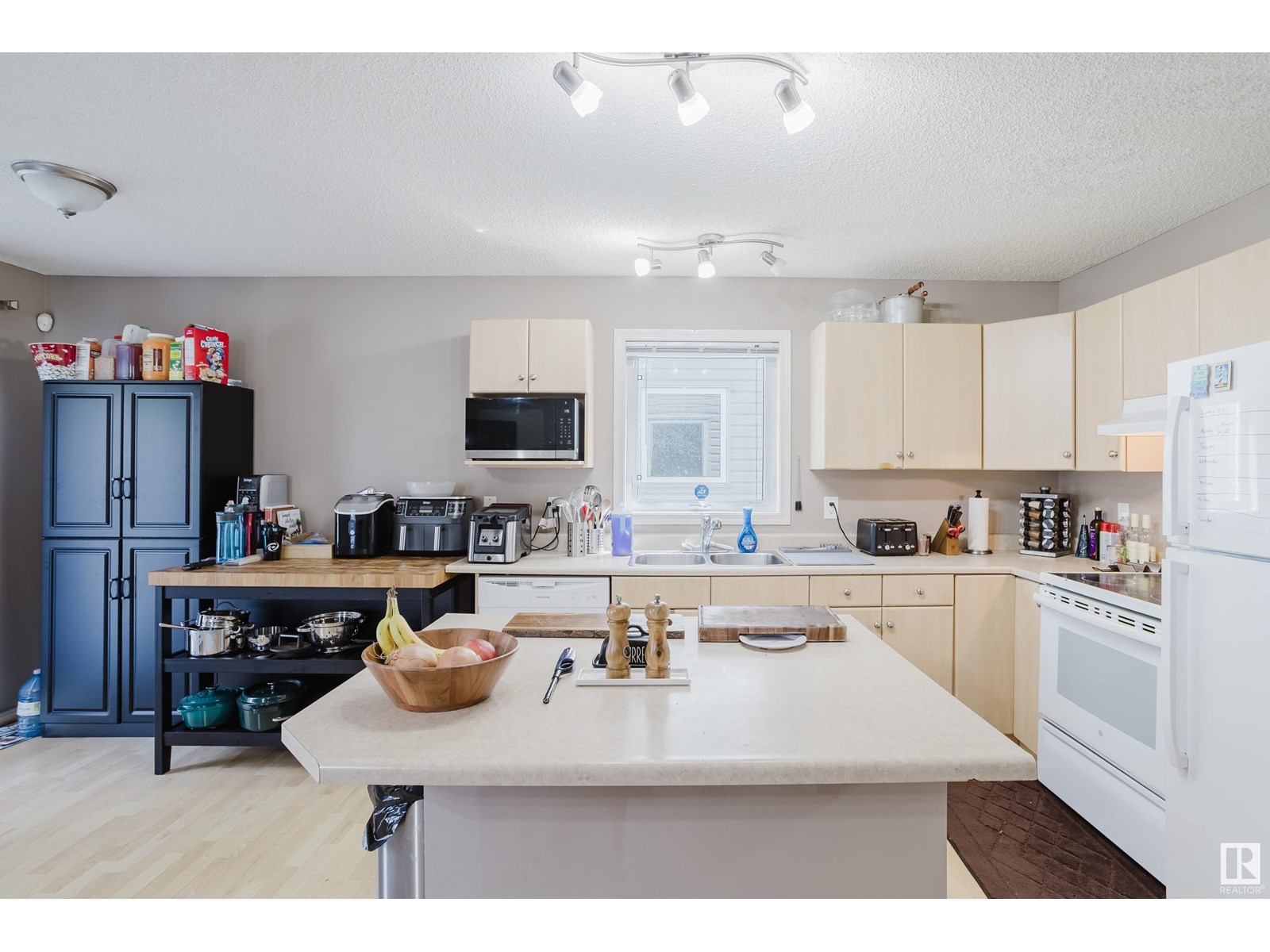 #22 287 MACEWAN RD SW