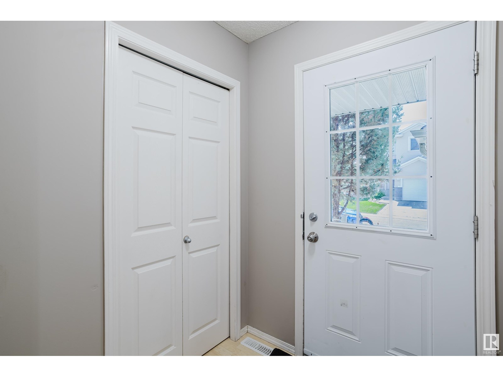 #22 287 MACEWAN RD SW