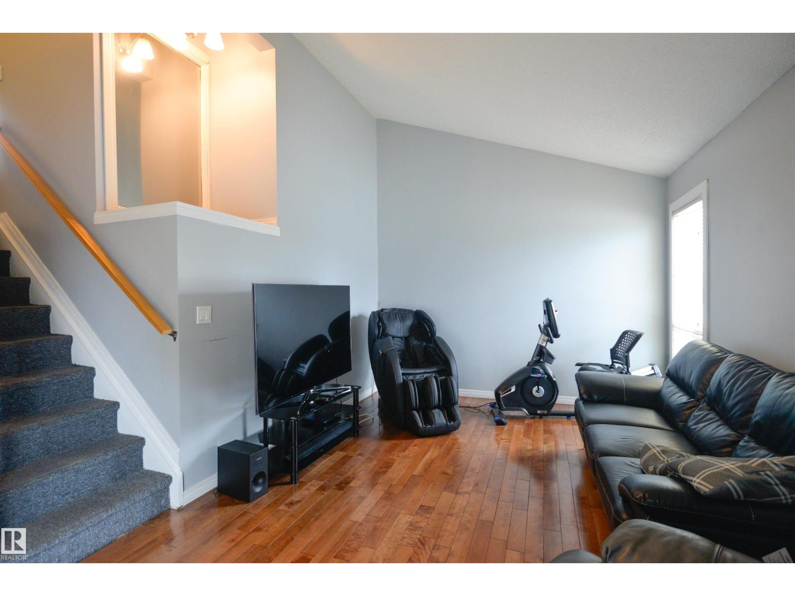 5658 19A AV NW
