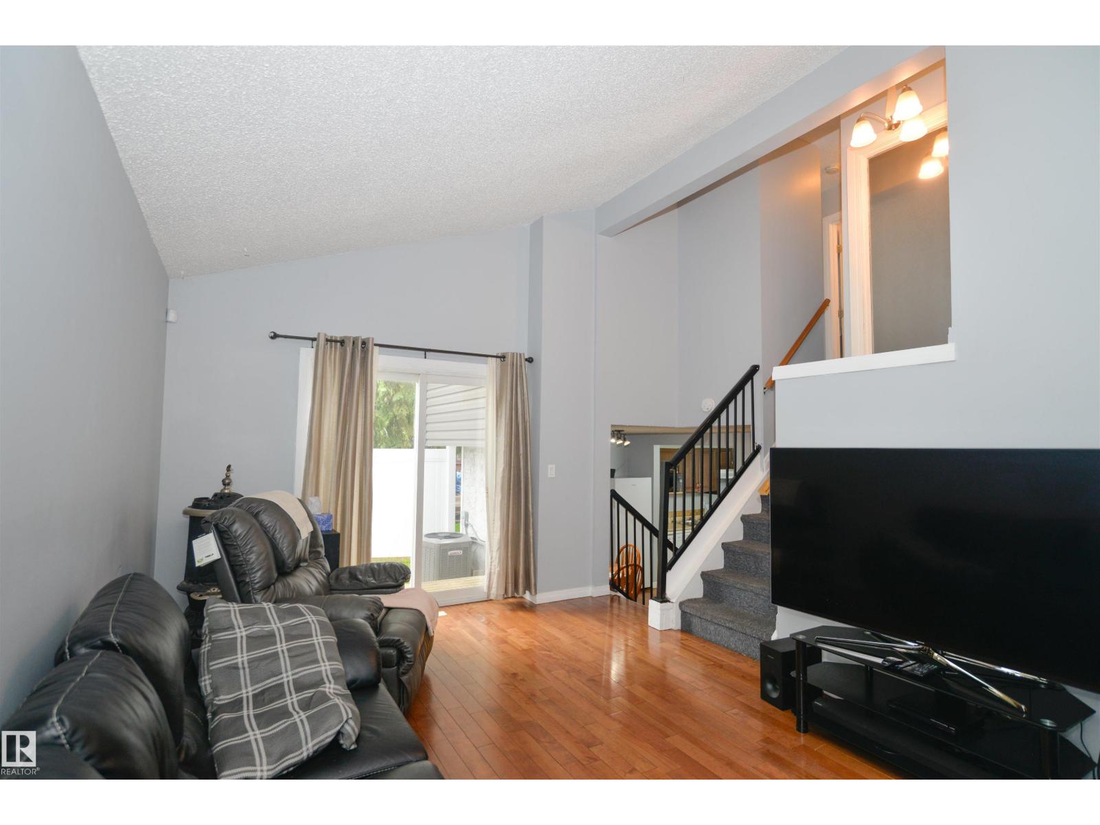 5658 19A AV NW