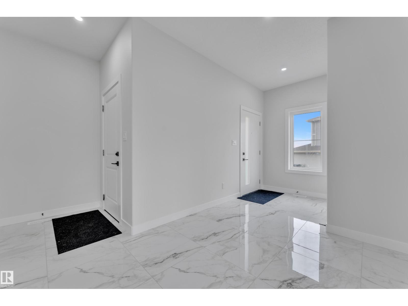 12623 44 ST NW