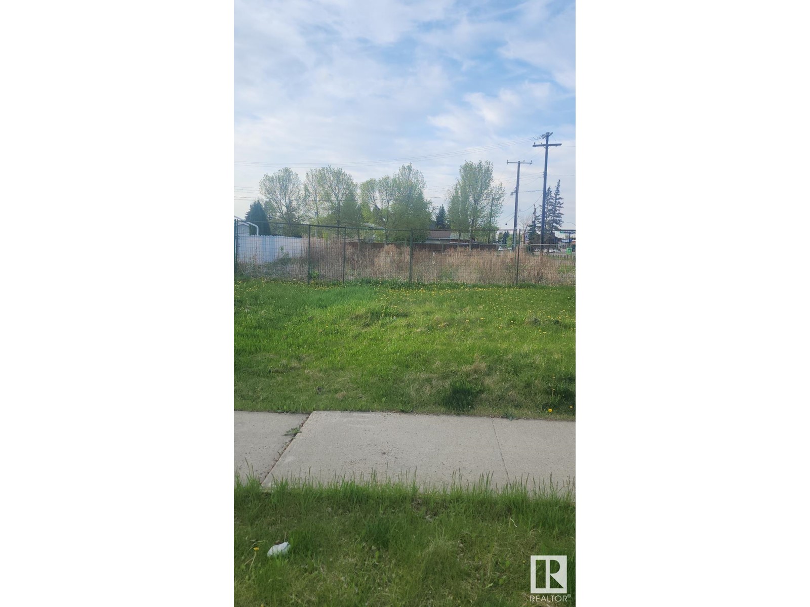 10810 156 ST NW