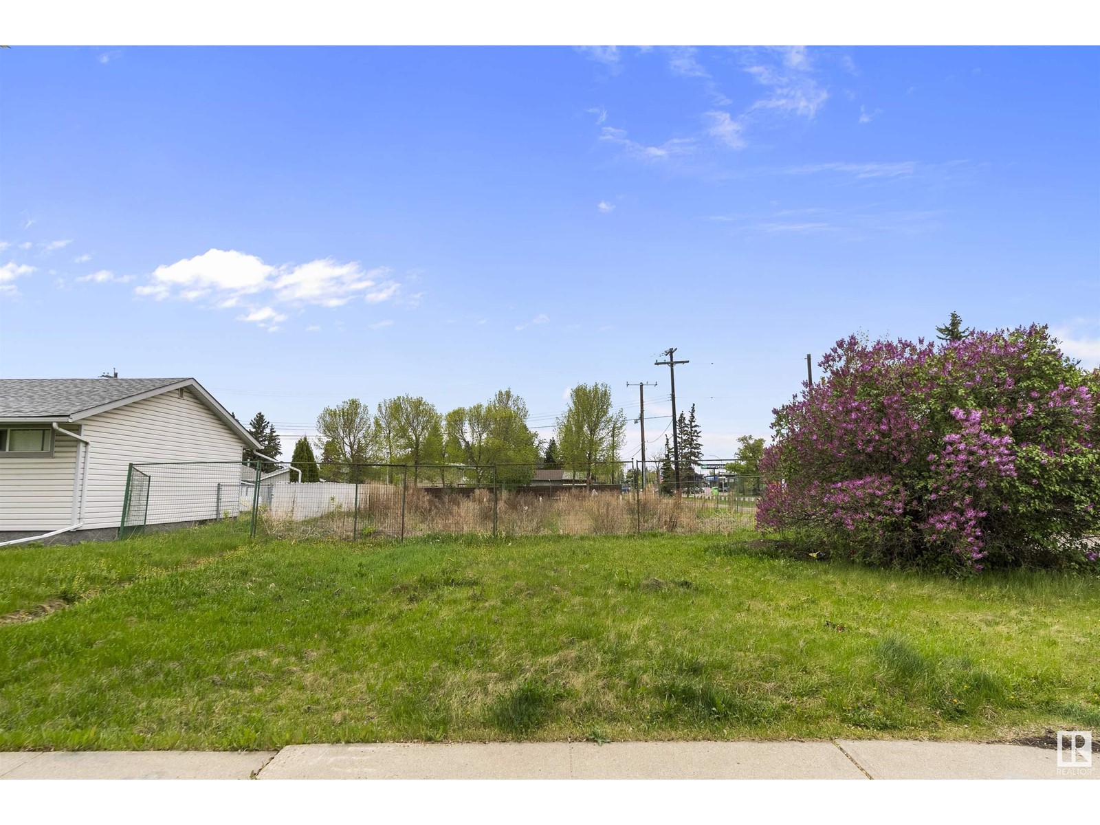 10810 156 ST NW