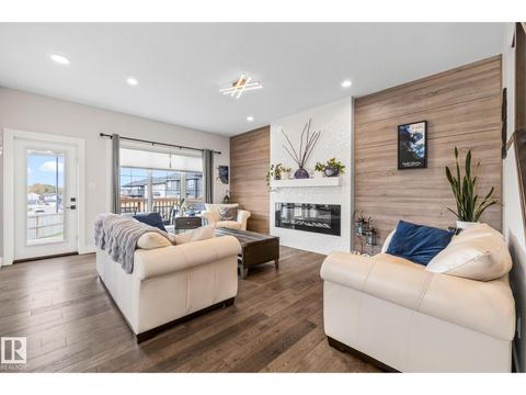 568 MERLIN LANDING LD NW Edmonton AB T5S0L9