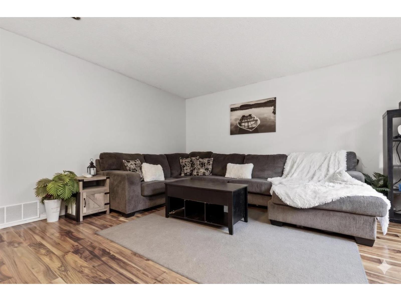 32369 GREBE CRESCENT
