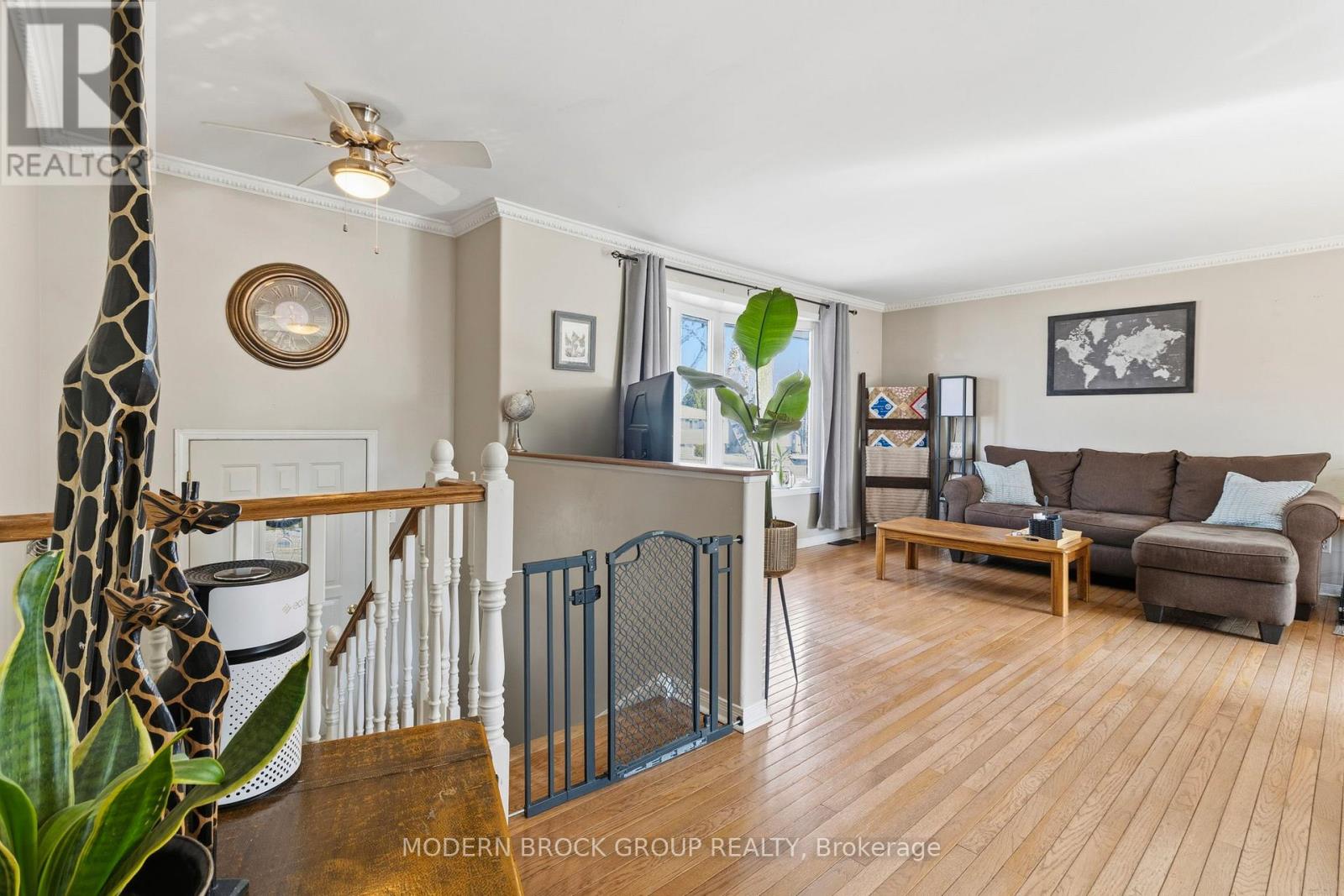 1338 BORDEN CRESCENT