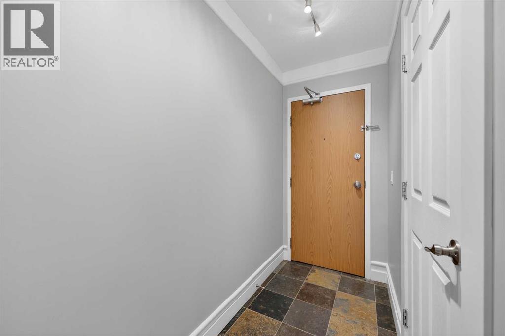 203, 644 Meredith Road NE