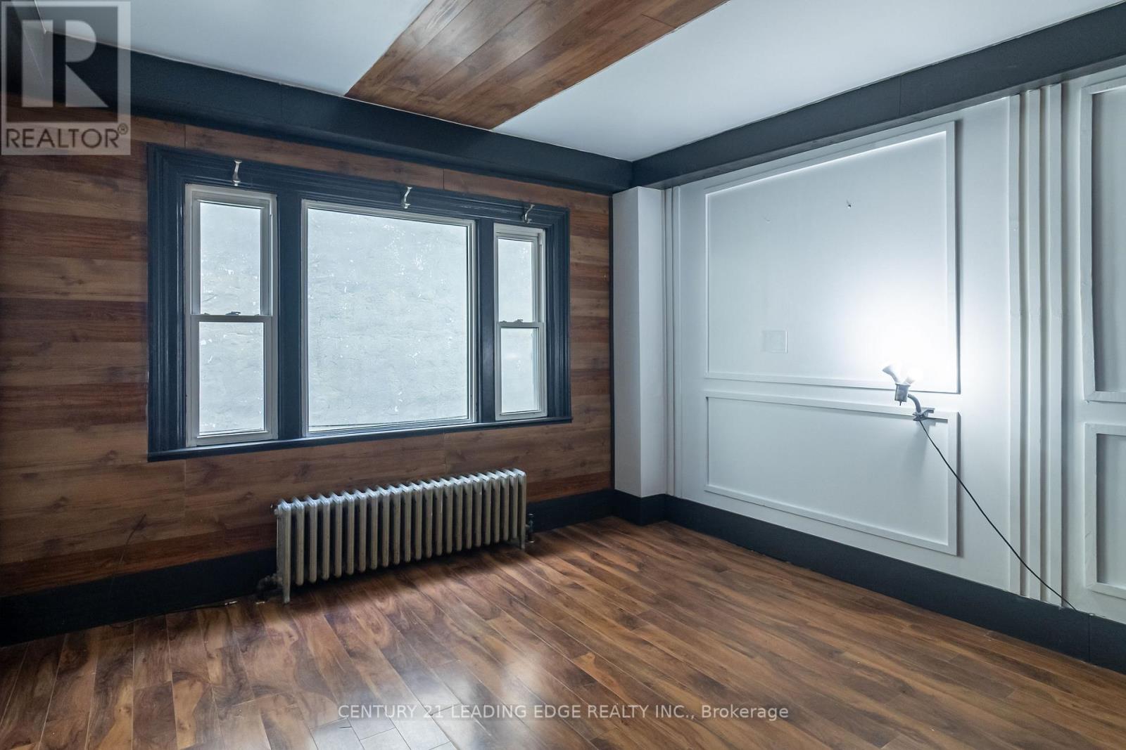 223 MAIN STREET W