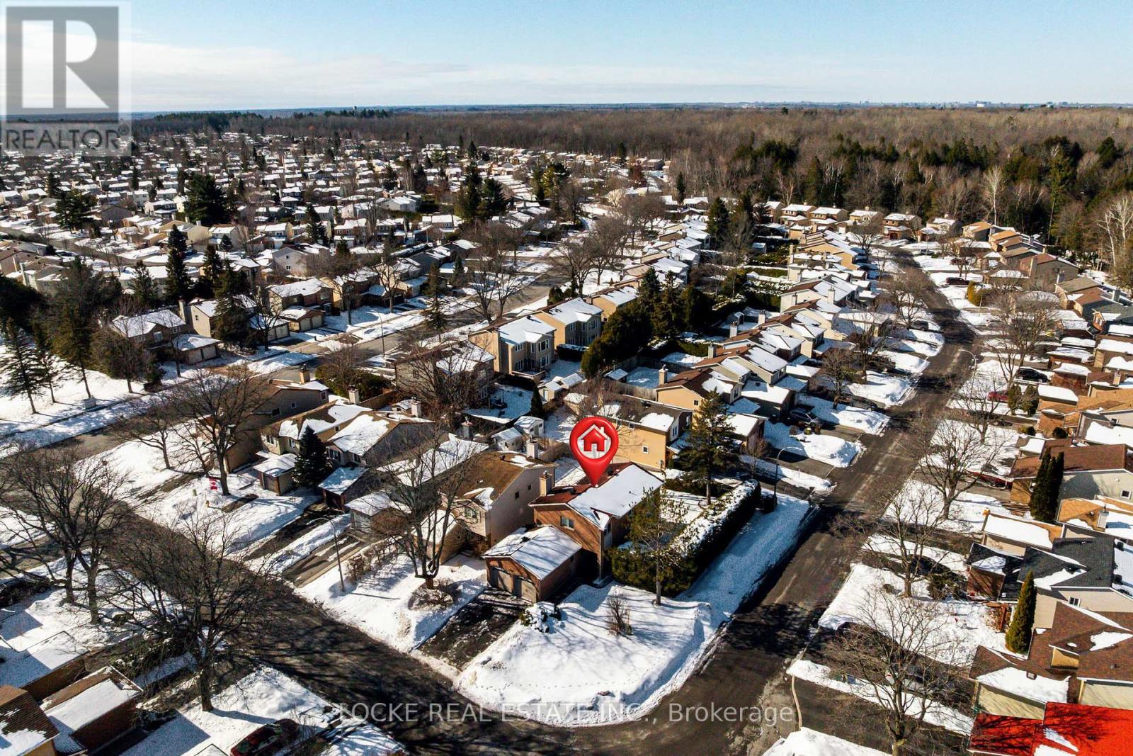 6096 MEADOWHILL CRESCENT