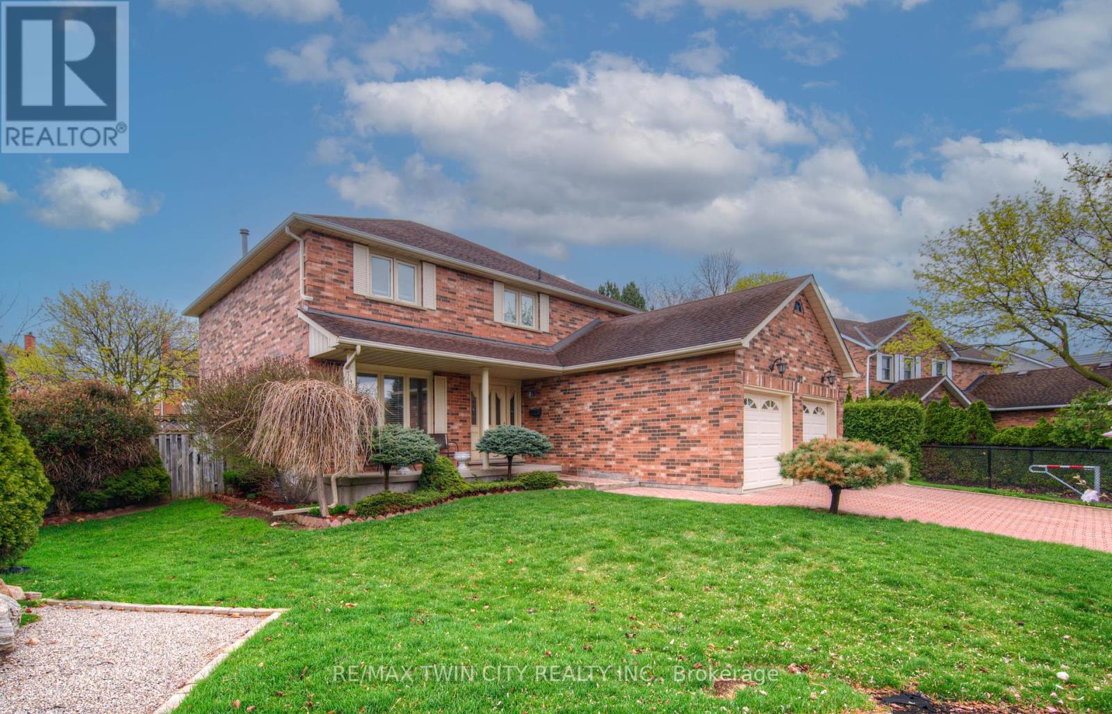102 WALLACE DRIVE