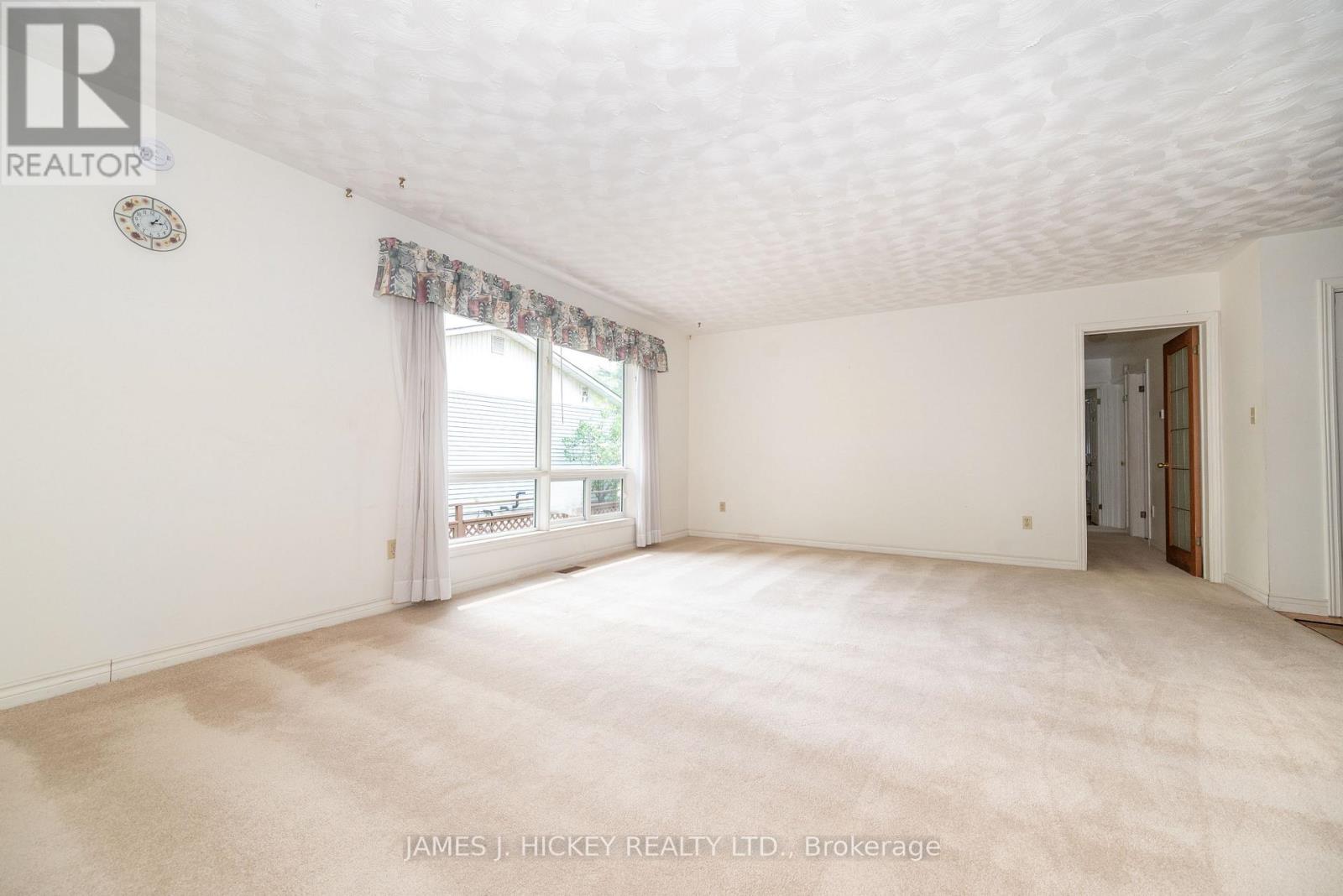 11 BANTING DRIVE