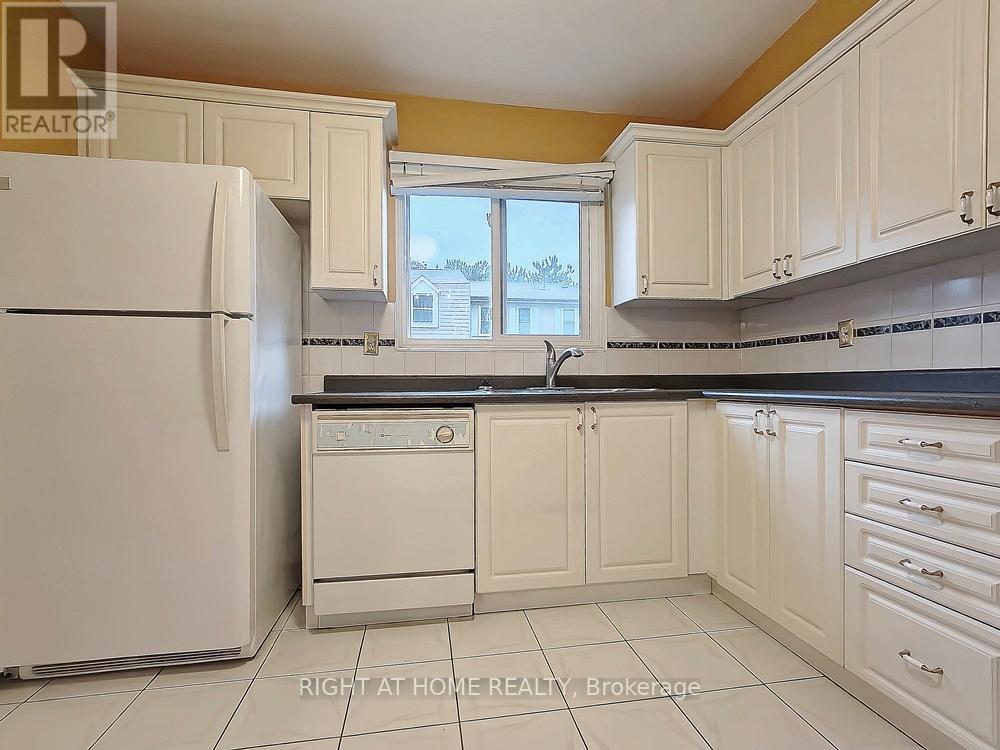 61 - 15 BRIMWOOD BOULEVARD