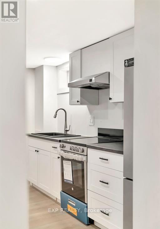 UNIT C - 89 COLLEGE STREET E