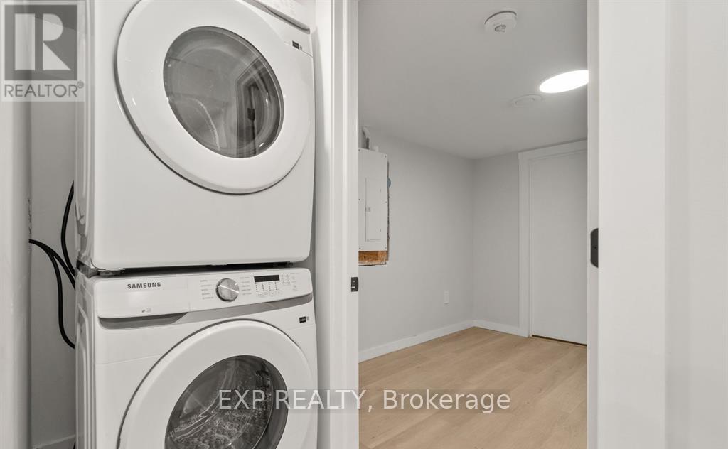 UNIT C - 89 COLLEGE STREET E