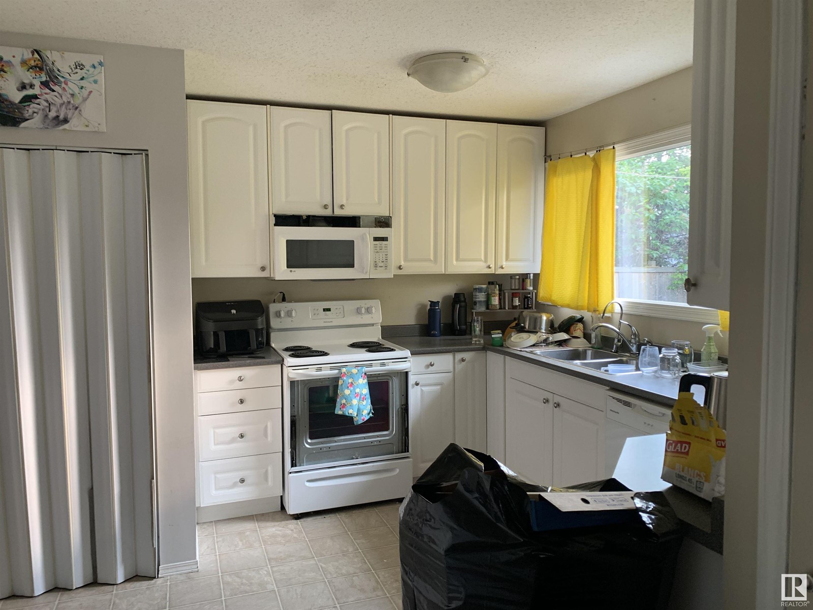 8102 159 ST NW