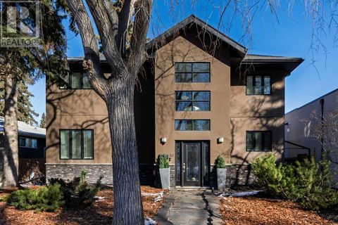 38 Lissington Drive SW Calgary AB T3E5E1