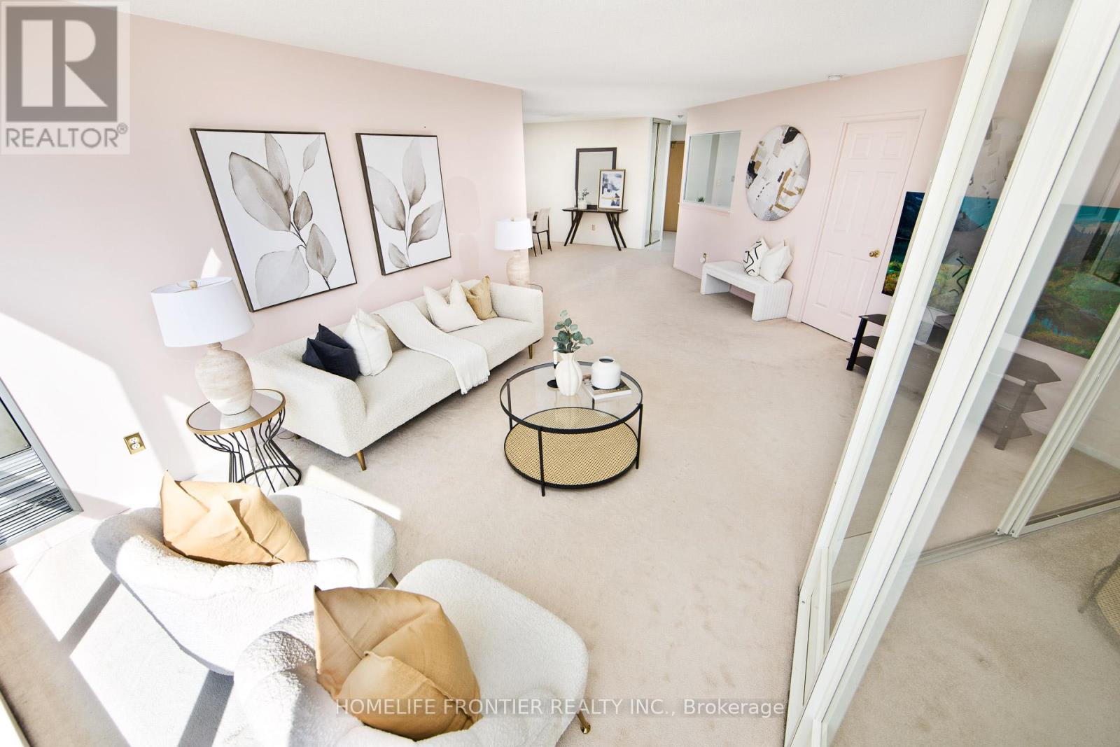 440 - 22 SOUTHPORT STREET