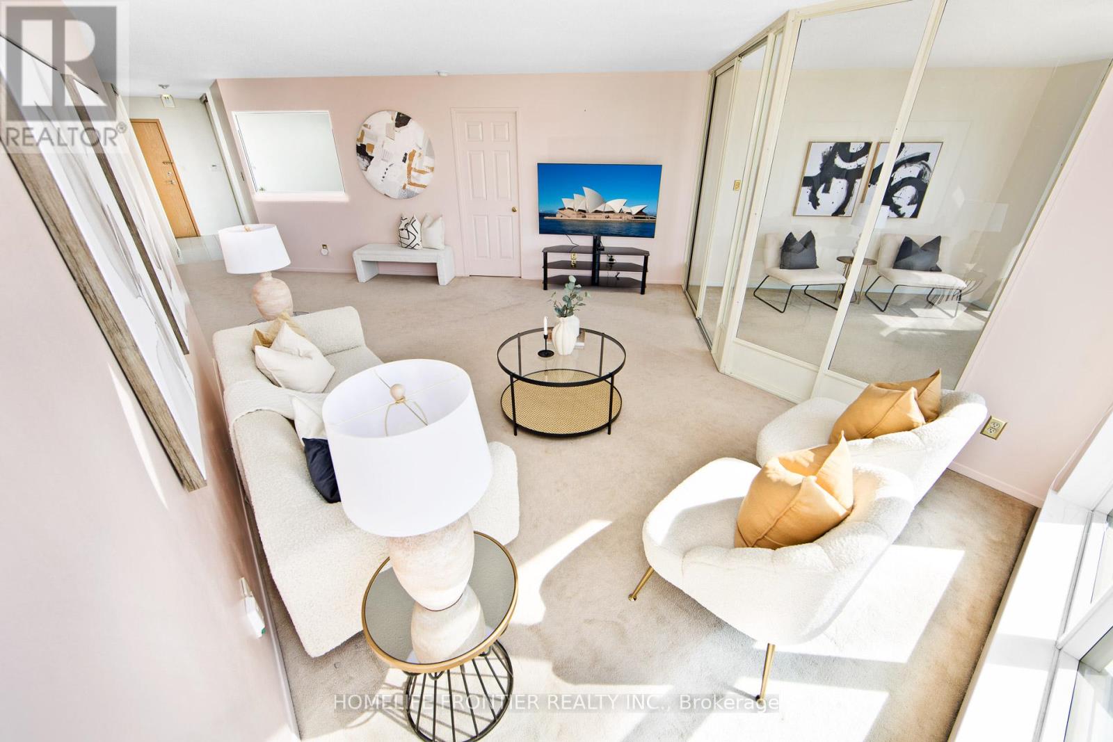 440 - 22 SOUTHPORT STREET