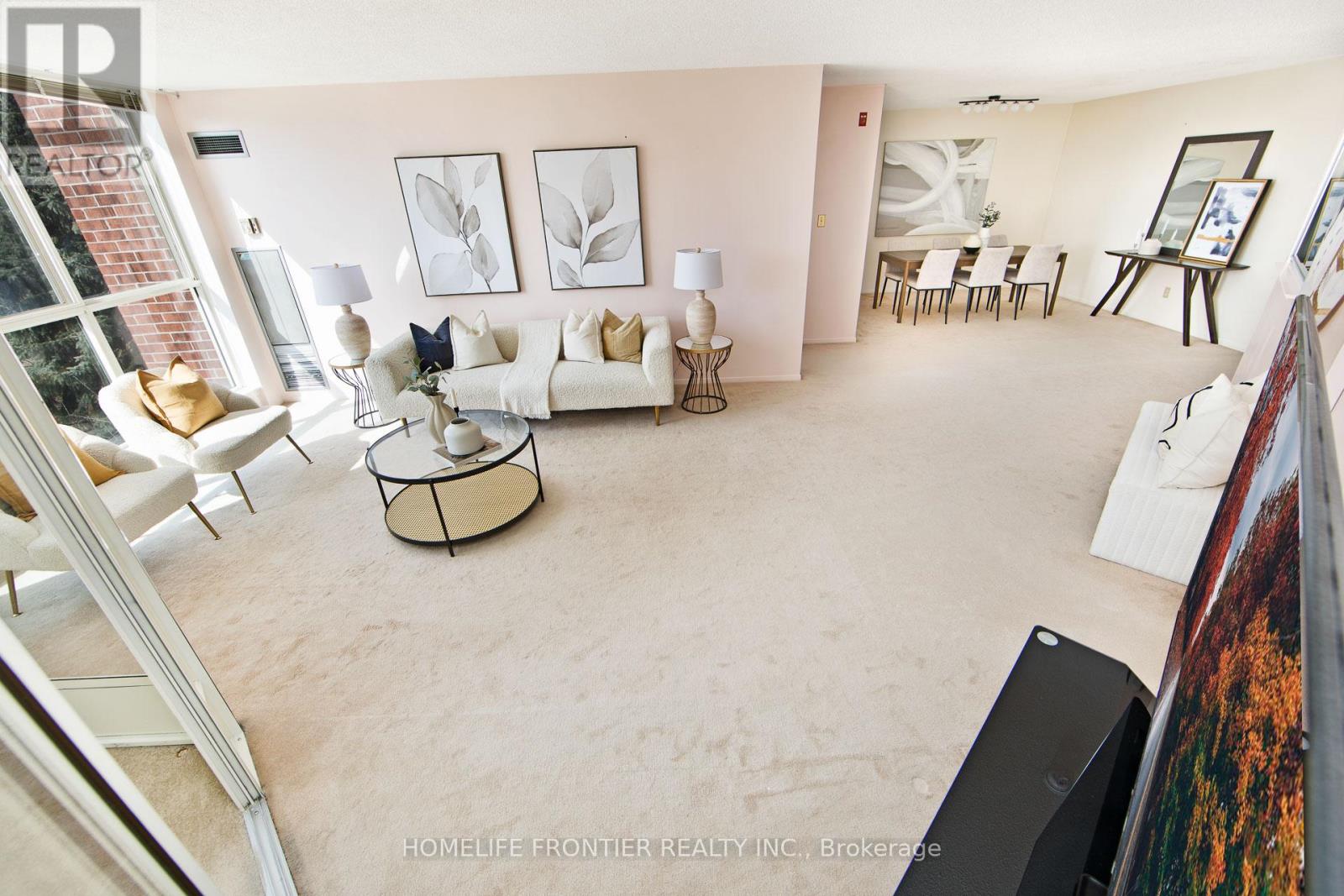 440 - 22 SOUTHPORT STREET