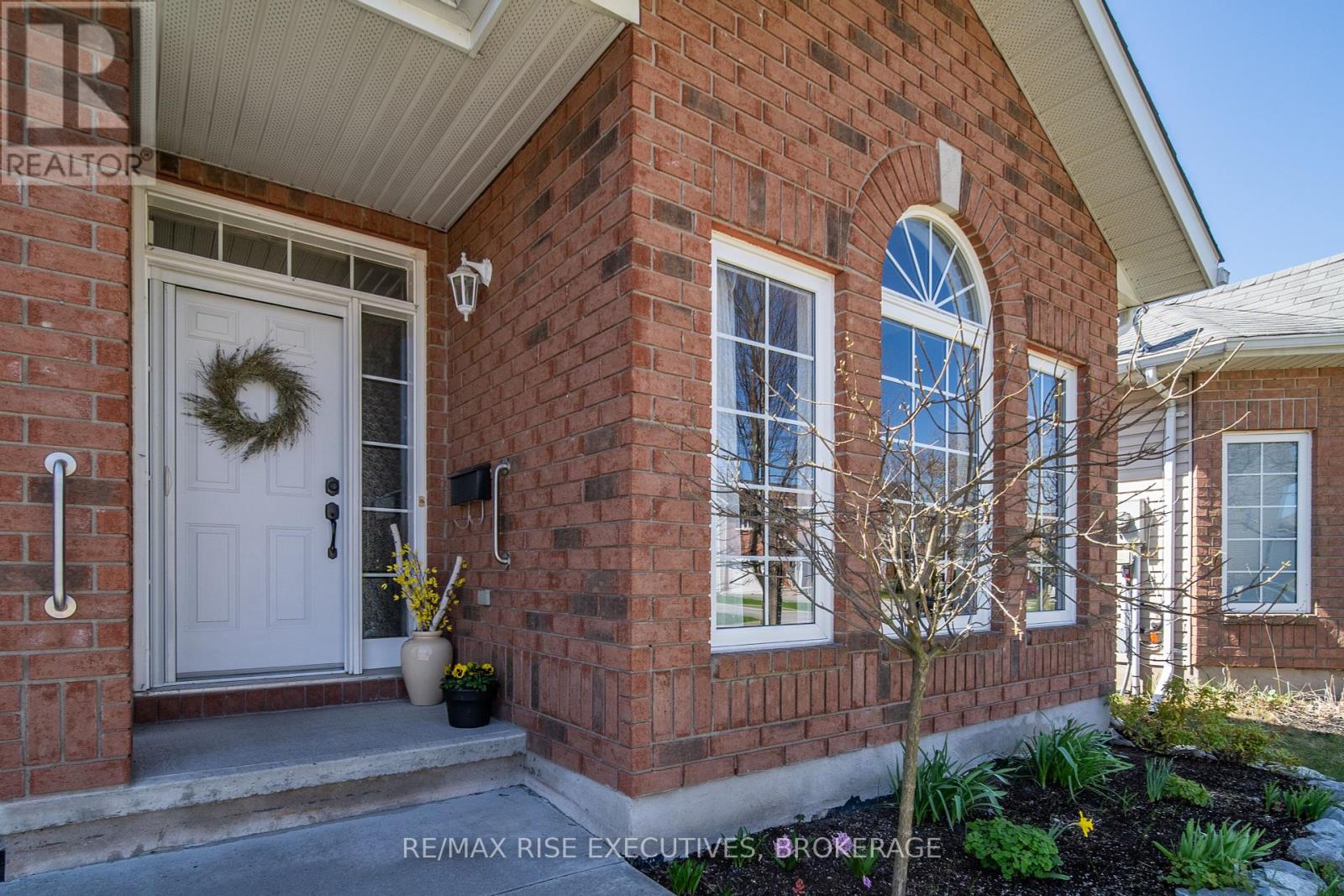 421 COOKE CRESCENT