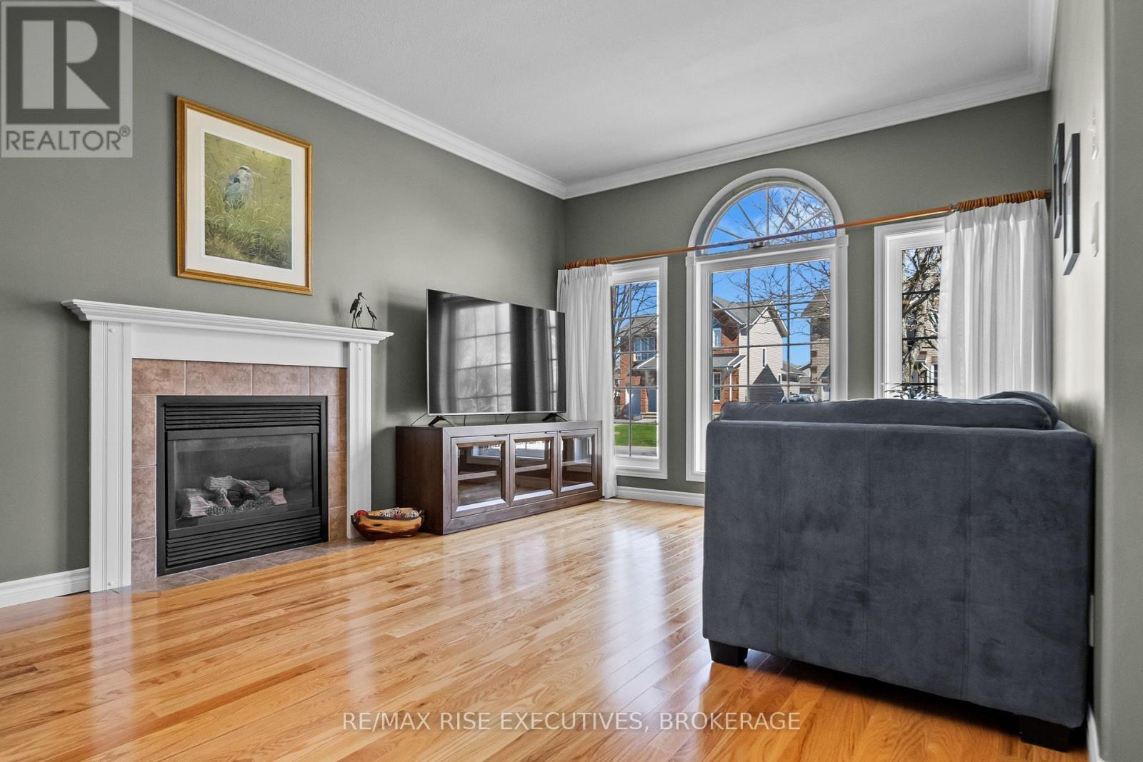 421 COOKE CRESCENT