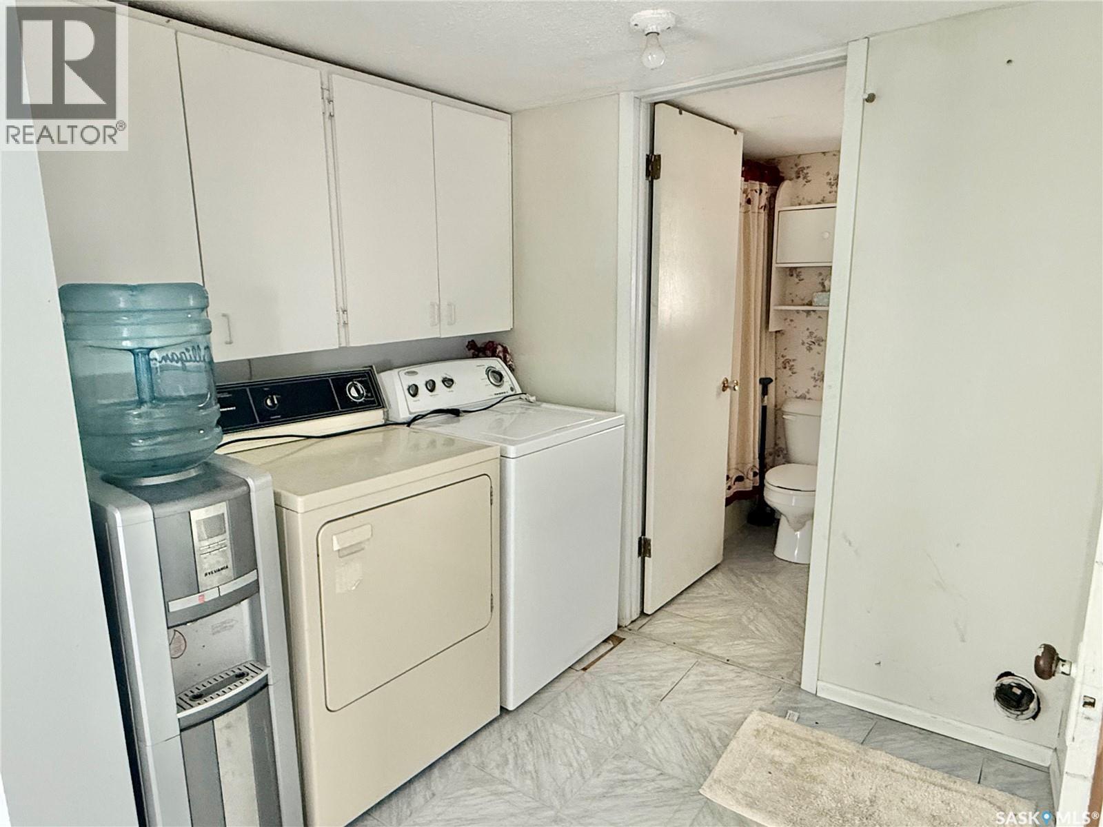 112 1st STREET W