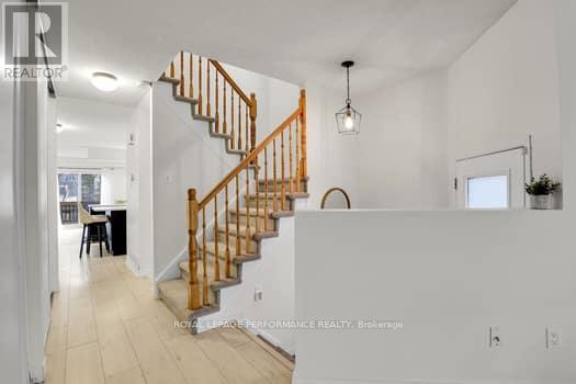 221 DESROSIERS STREET