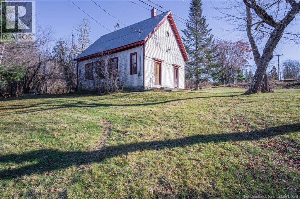 Photo 1 of 5 — 296 Ledge Road, Dufferin, NB E3L3Z5