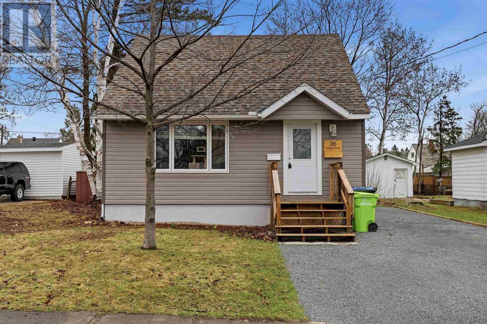 36 Crawford AVE