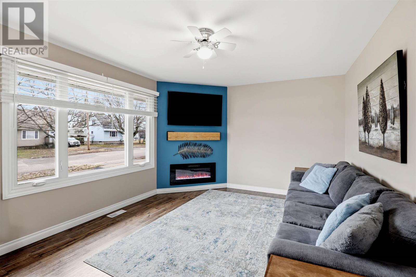 36 Crawford AVE