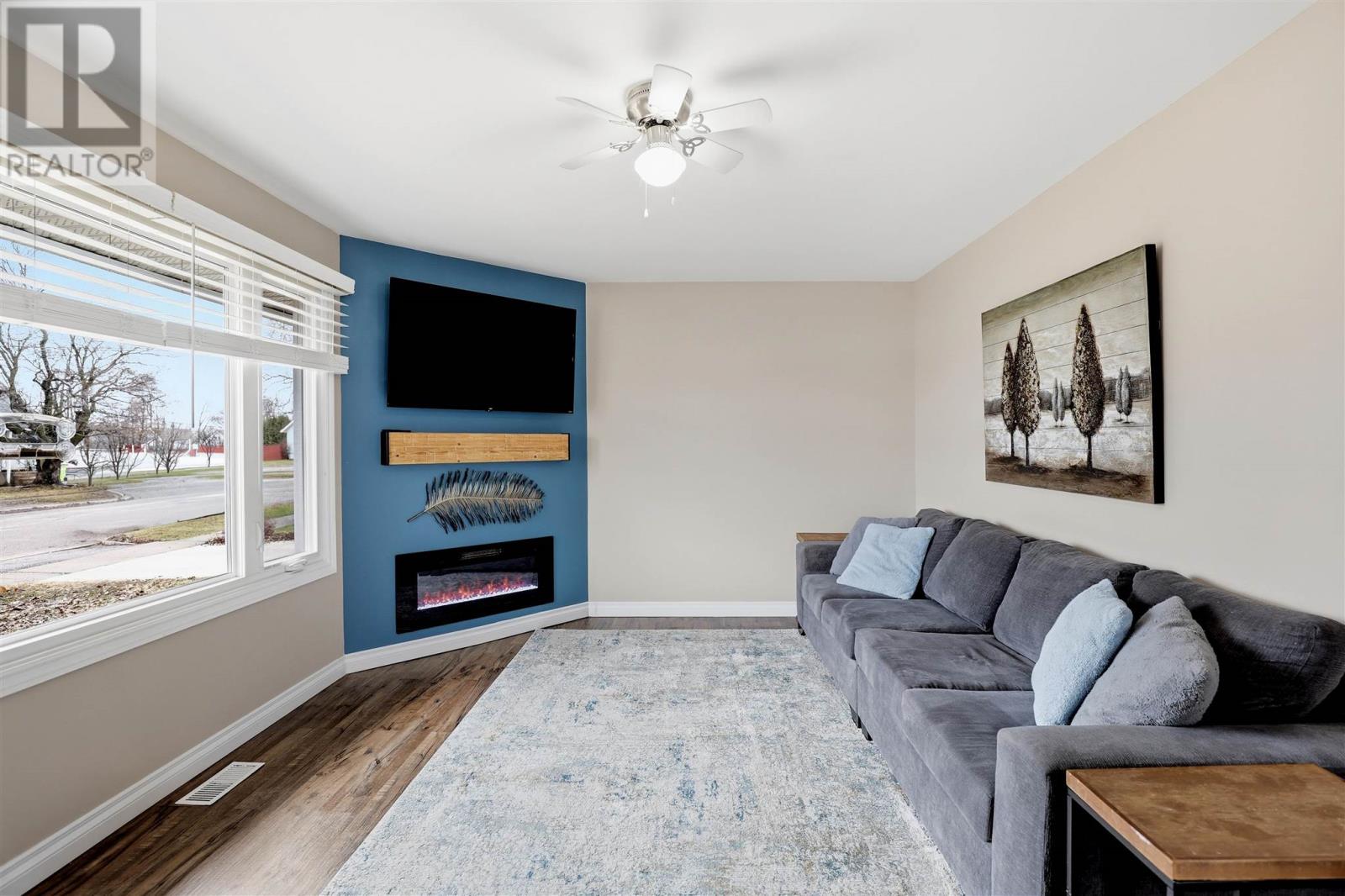 36 Crawford AVE