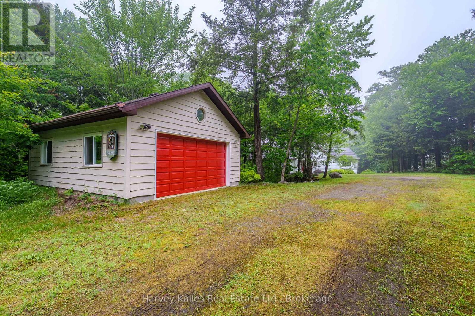 7 BABY LAKE ROAD
