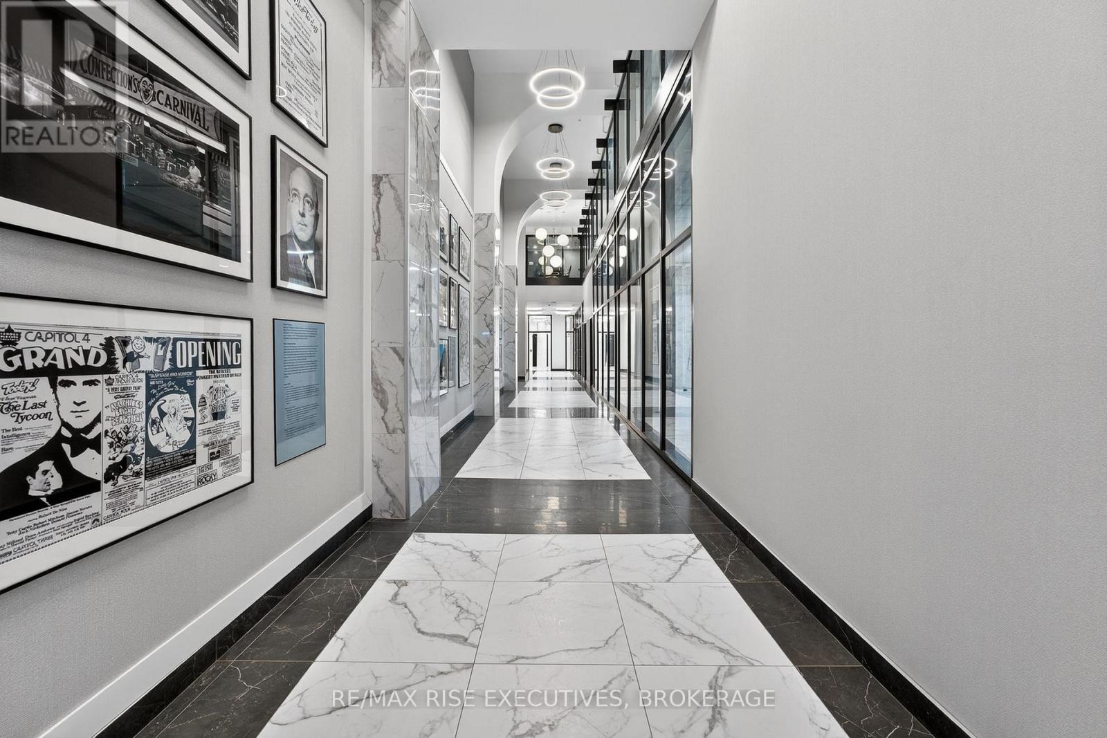 810 - 223 PRINCESS STREET