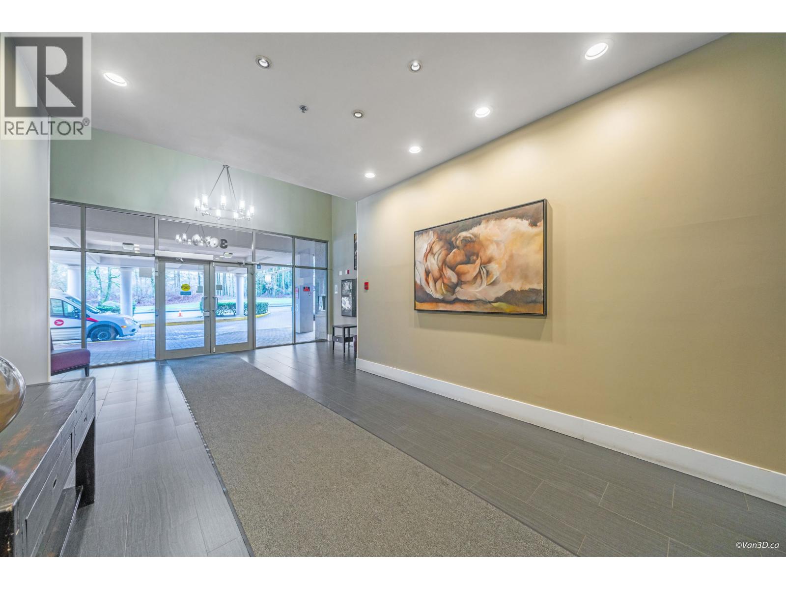 203 3070 GUILDFORD WAY