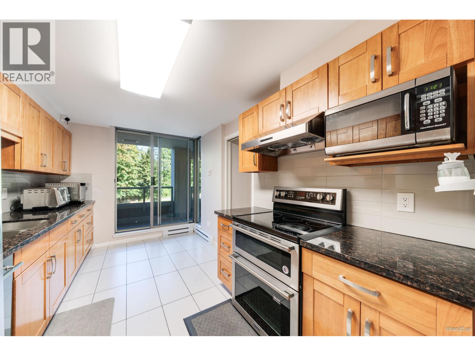 203 3070 GUILDFORD WAY