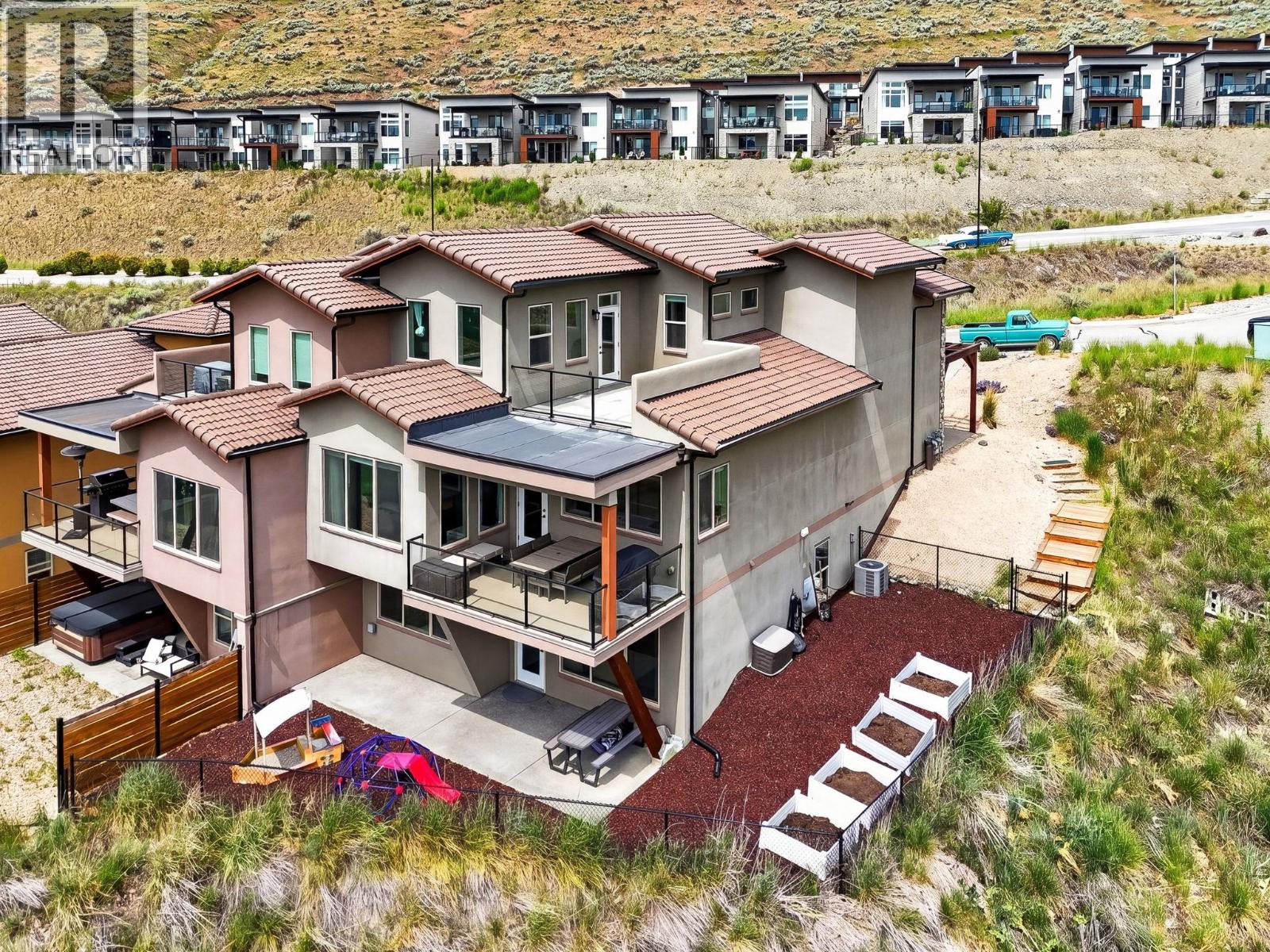595 Vineyard Way N Unit# 1