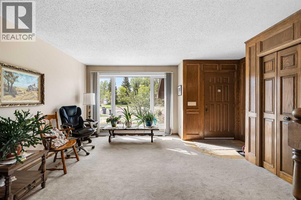 16 Sunmount Green SE