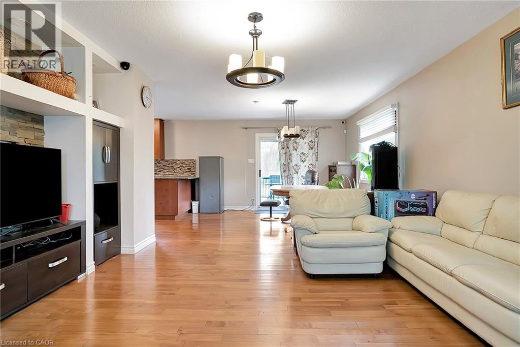 1392 DOON VILLAGE Road