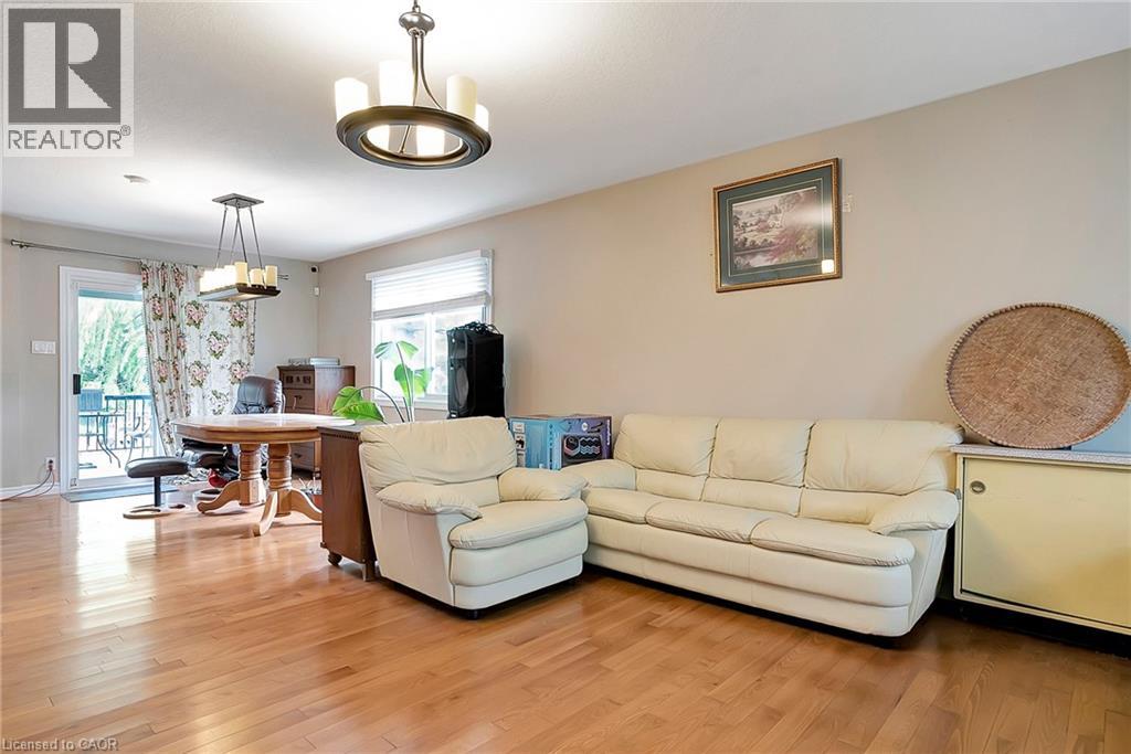 1392 DOON VILLAGE Road