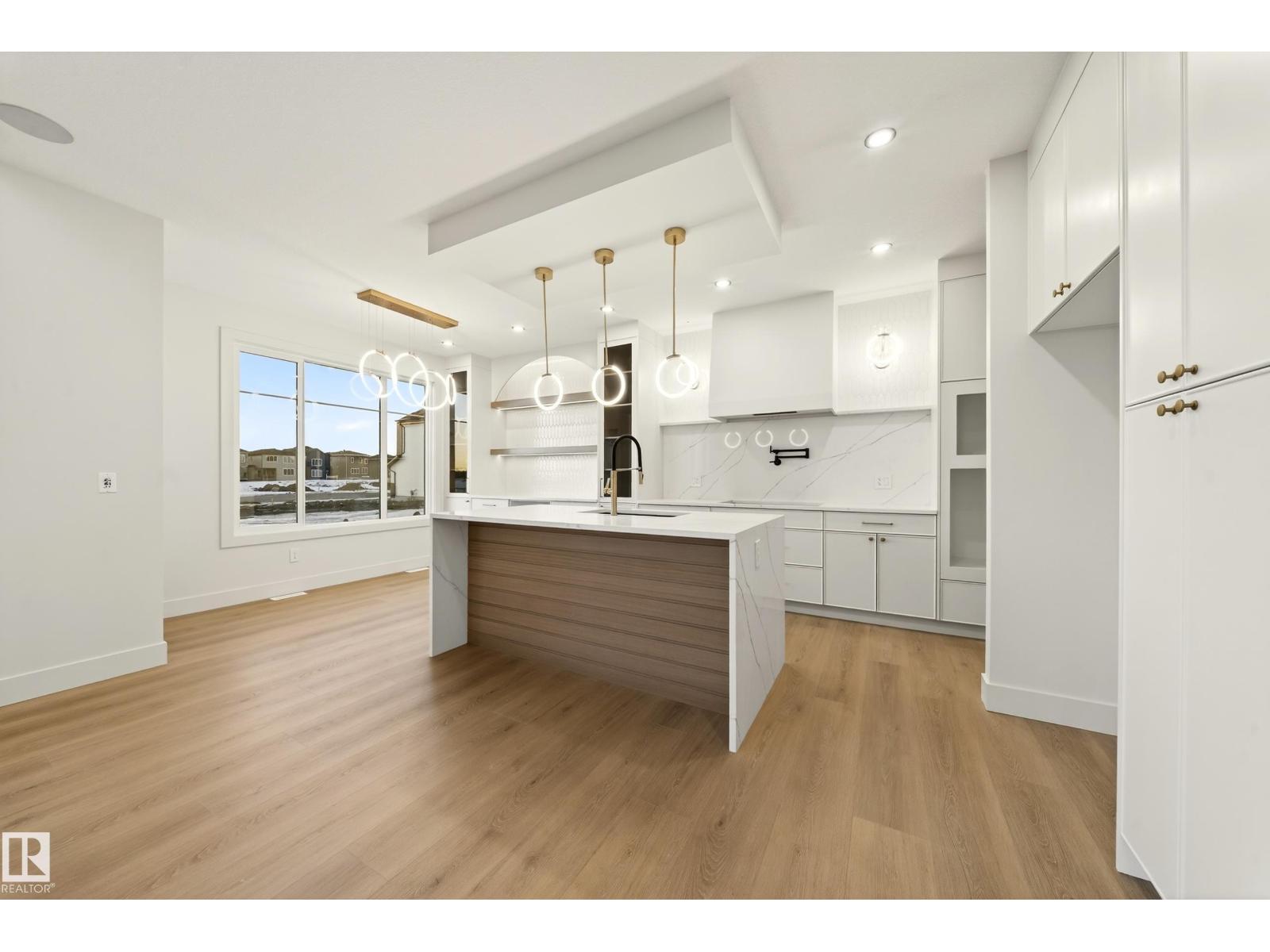 4276 CHARLES CL SW