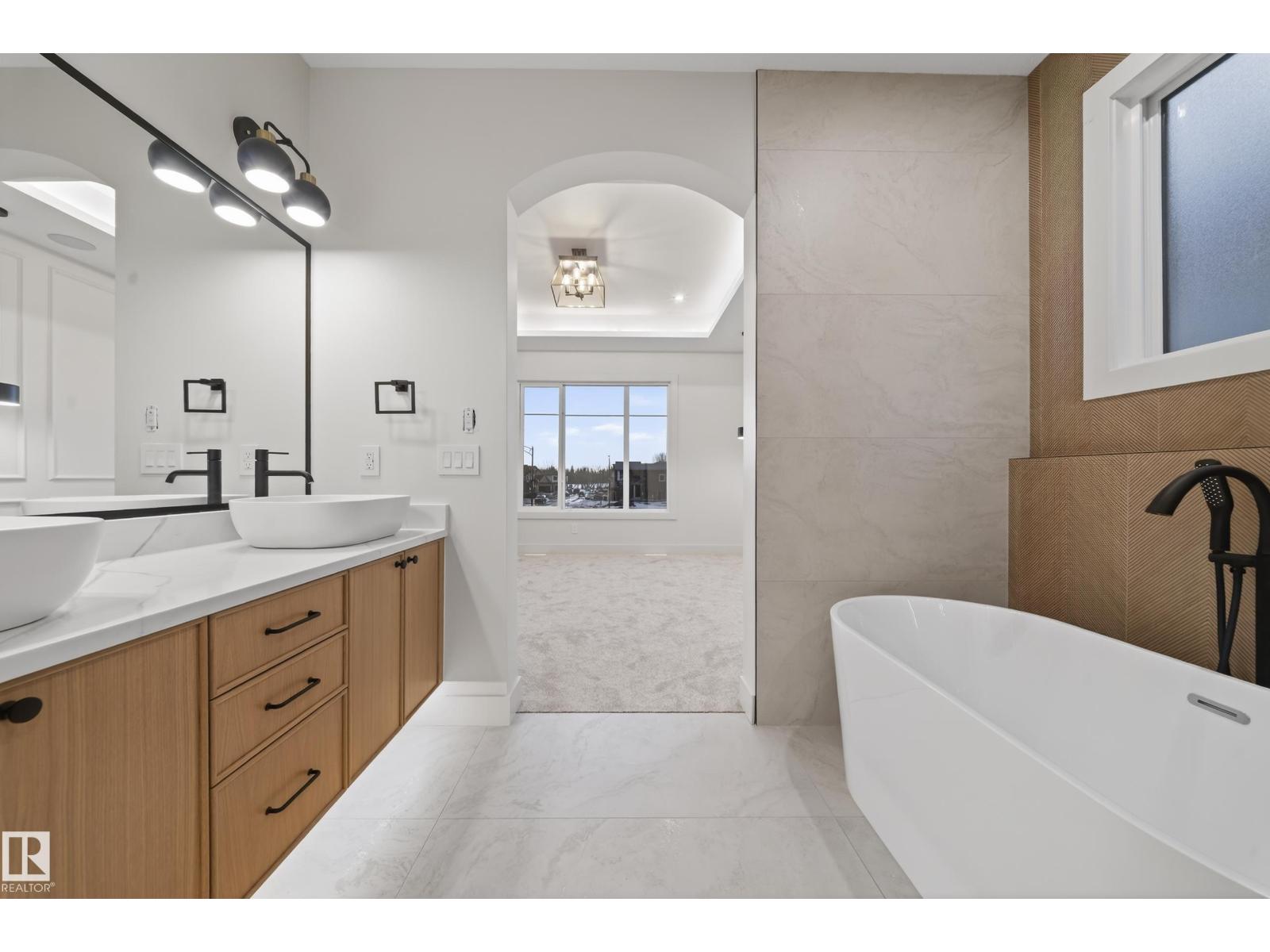 4276 CHARLES CL SW