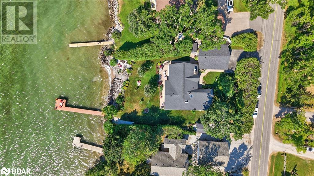 7 LAKESHORE Road E