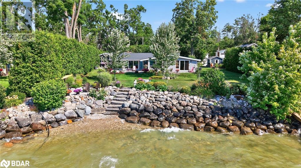 7 LAKESHORE Road E