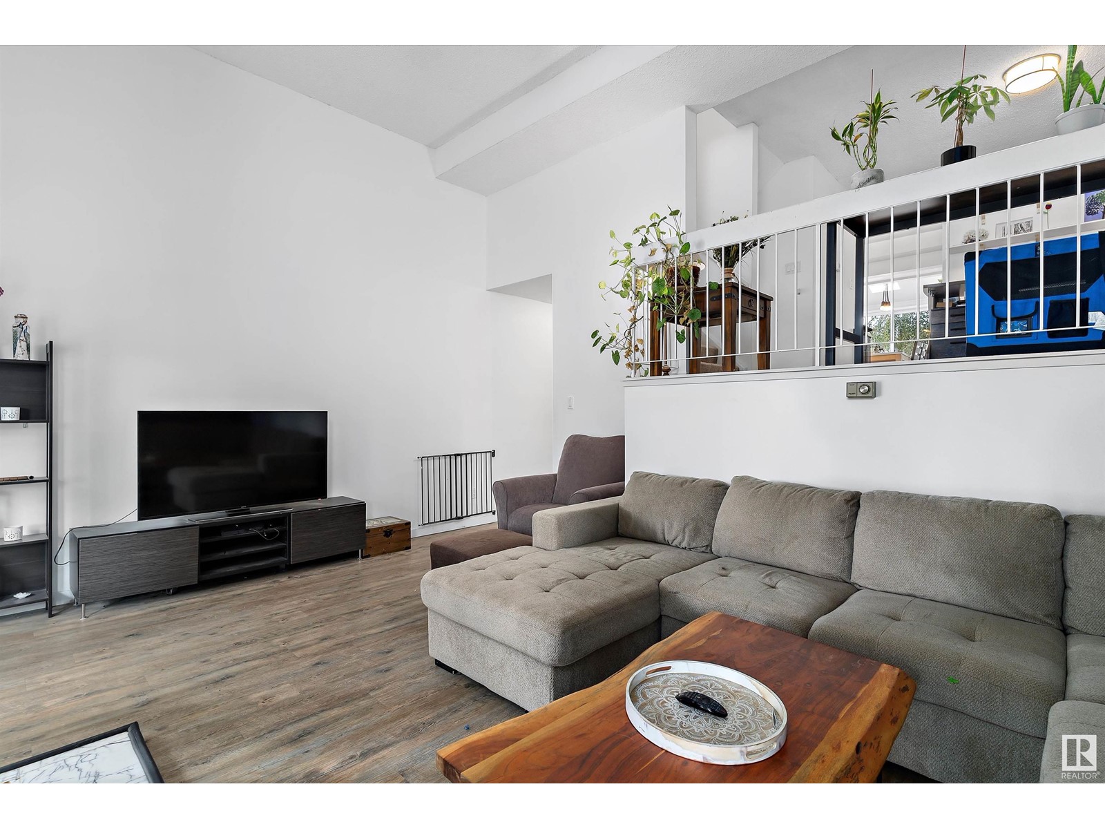 3016 108 ST NW