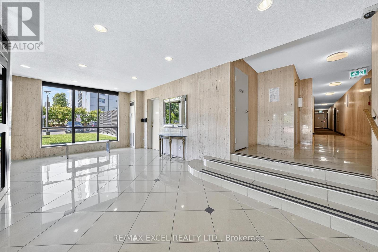 1202 - 2721 VICTORIA PARK AVENUE