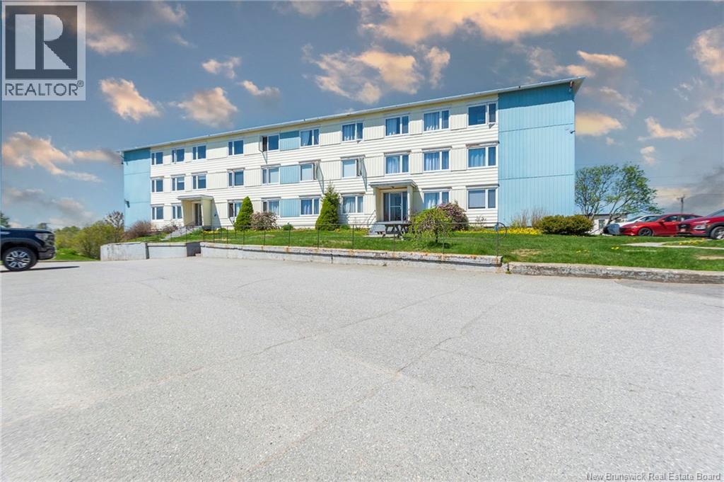 Photo 1 of 38 — 500 Douglas Avenue Unit# A33, Saint John, NB E2K1E7