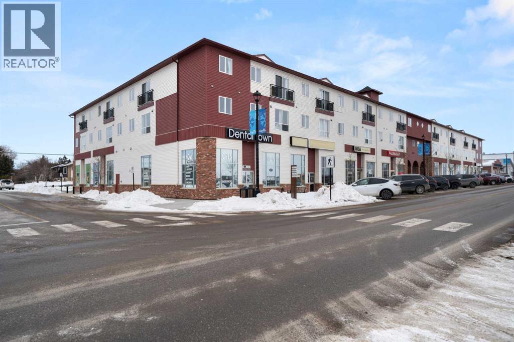 208, 1010 Railway Street